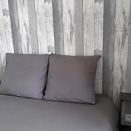 Les De L'abbaye Bed & Breakfast 3*